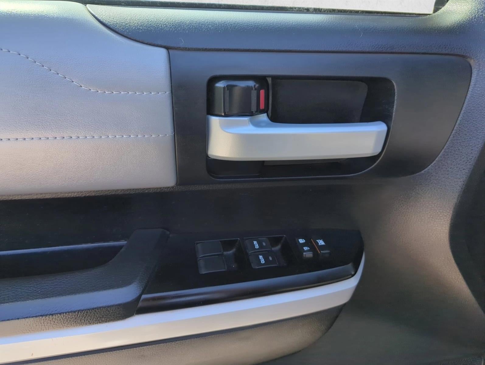 2021 Toyota Tundra 2WD 2WD Limited CrewMax 5.5' Bed 5.7L (GS)