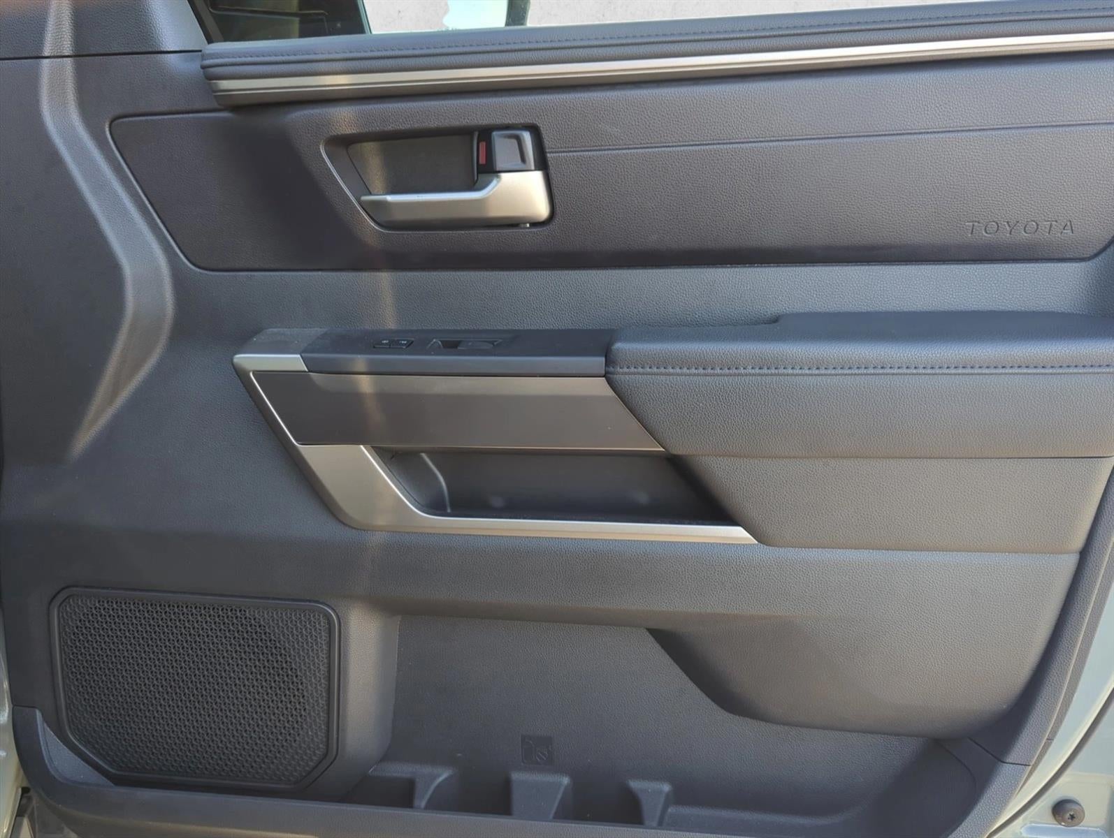 2024 Toyota Tundra 4WD 4WD SR5 CrewMax 5.5' Bed (SE)