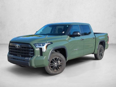 2022 Toyota Tundra 4WD 4WD SR5 CrewMax 5.5' Bed (SE)