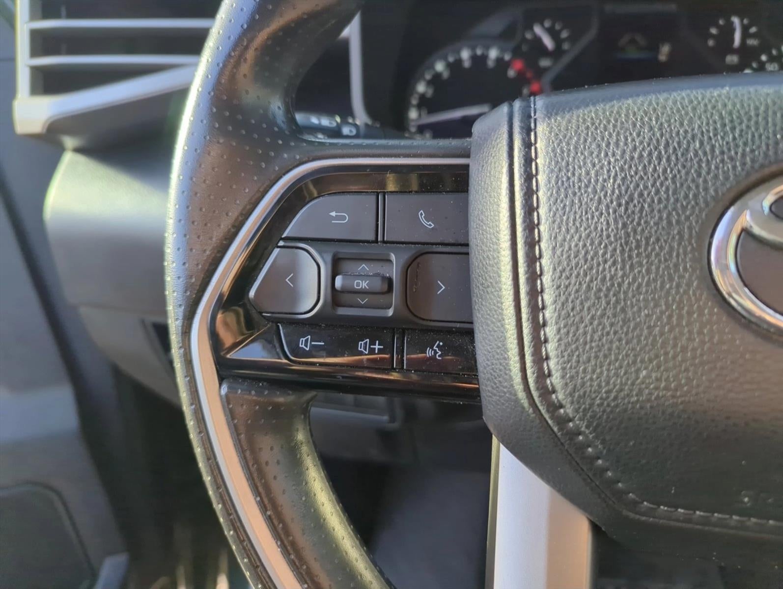 2022 Toyota Tundra 4WD 4WD SR5 CrewMax 5.5' Bed (SE)