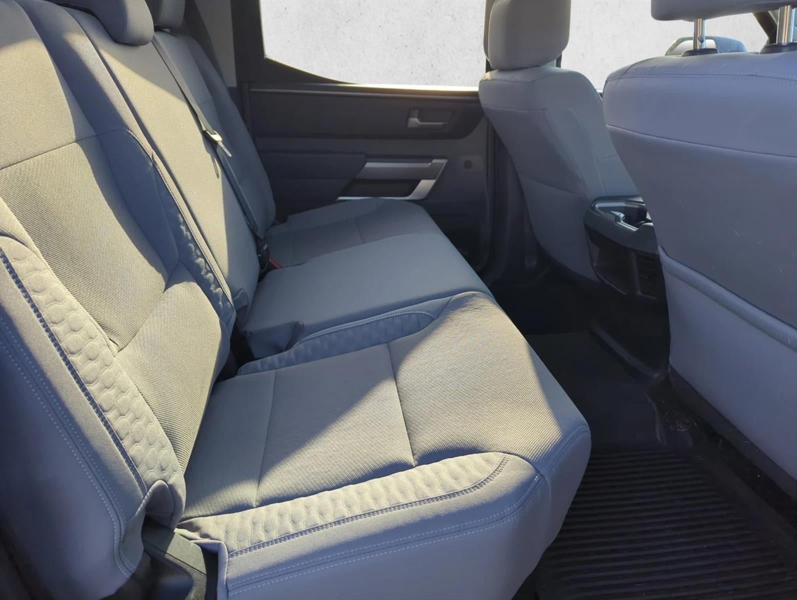 2022 Toyota Tundra 4WD 4WD SR5 CrewMax 5.5' Bed (SE)