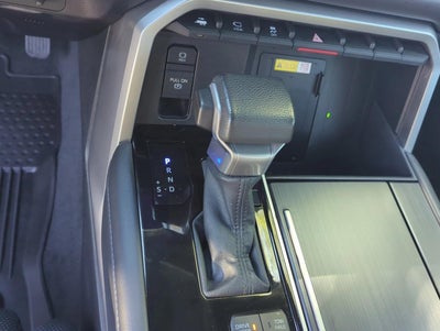2023 Toyota Tundra 2WD 2WD Platinum CrewMax 5.5' Bed (SE)