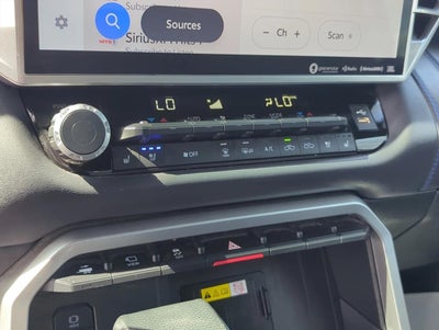 2023 Toyota Tundra 4WD 4WD Platinum CrewMax 5.5' Bed (Natl)