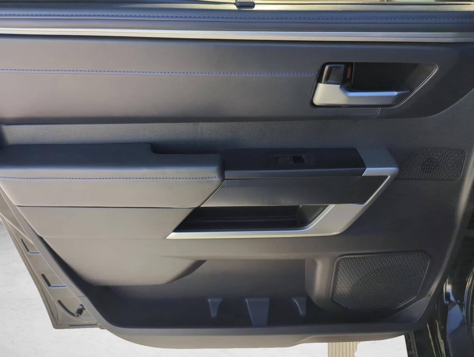 2024 Toyota Tundra 4WD 4WD Platinum Hybrid CrewMax 5.5' Bed (Natl)