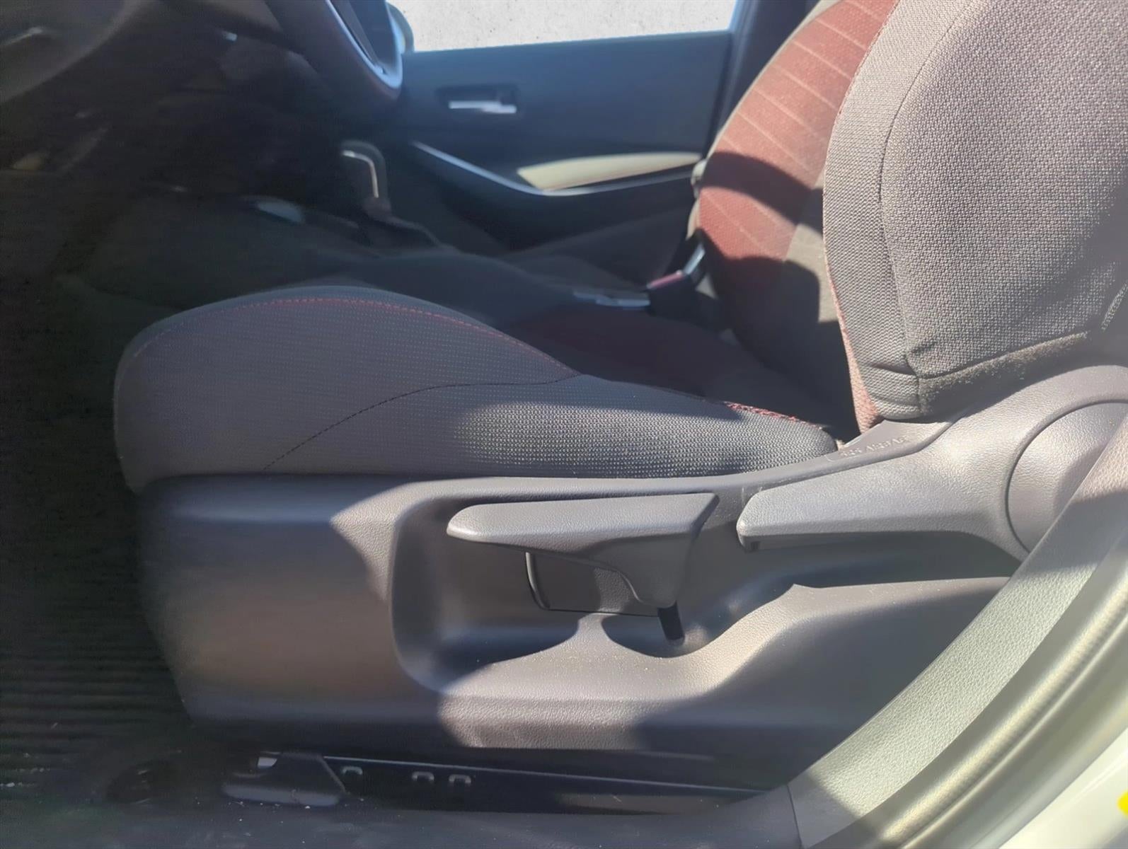 2023 Toyota Corolla SE CVT (Natl)