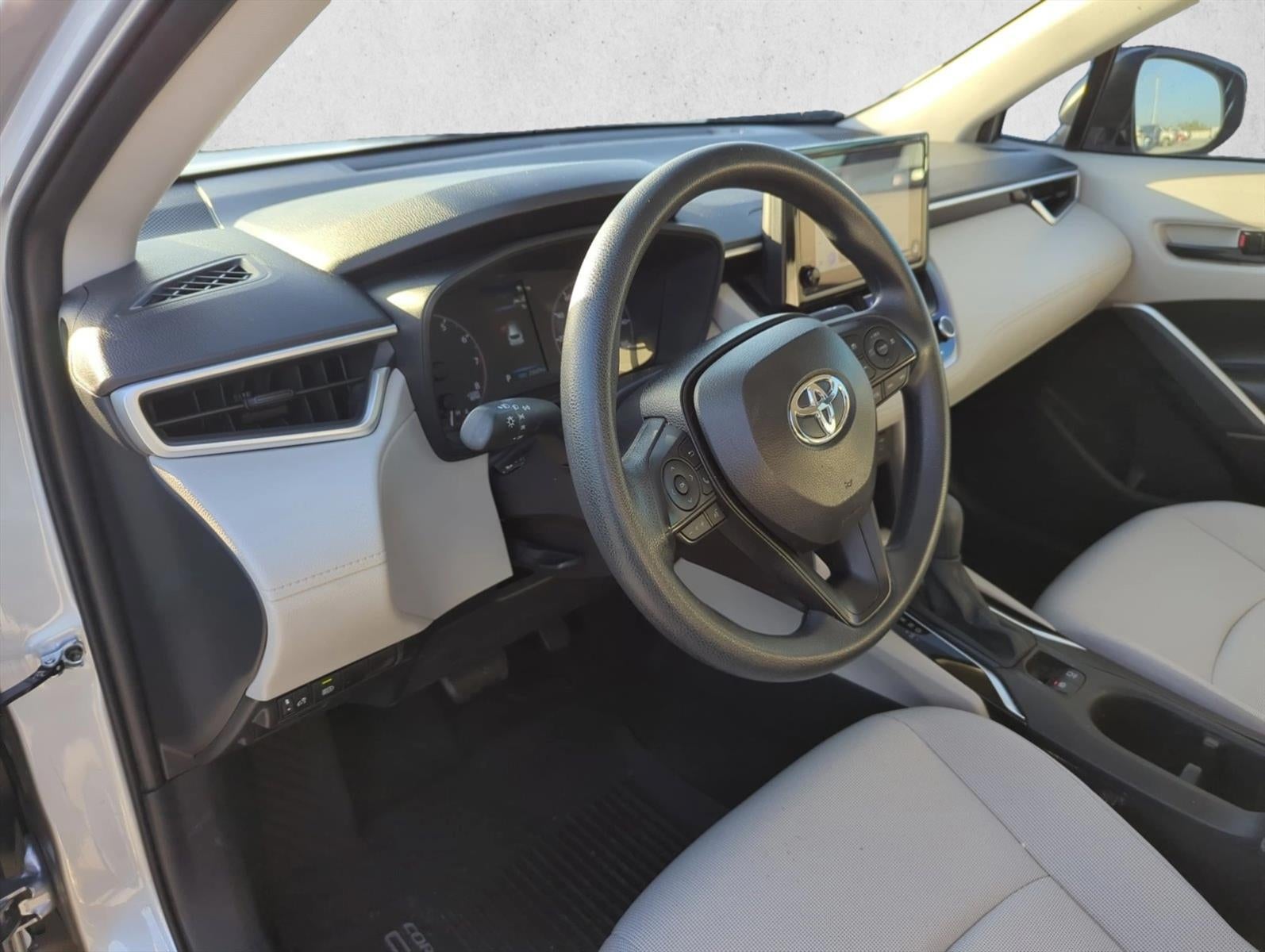 2025 Toyota Corolla Cross L 2WD (Natl)