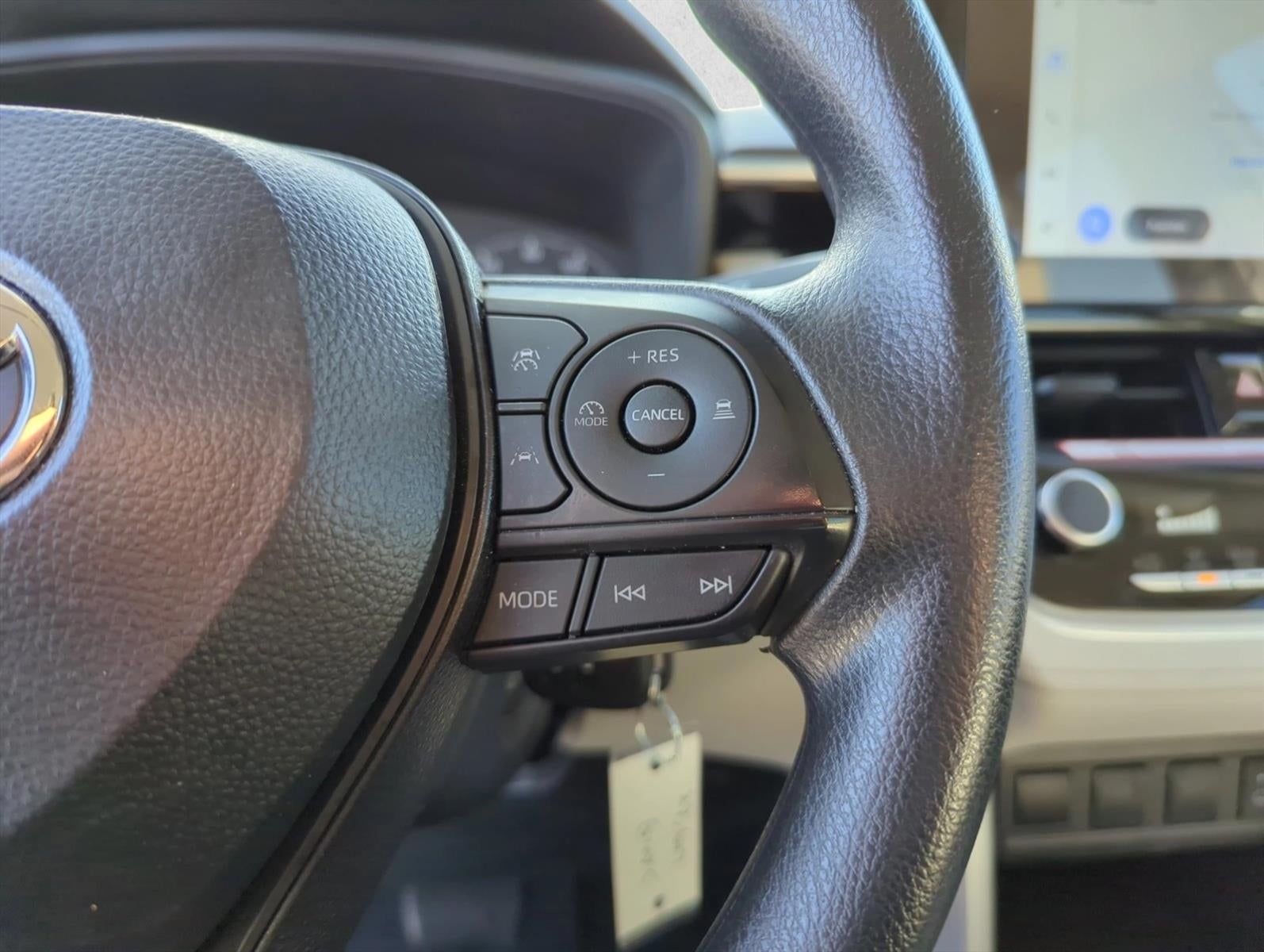 2025 Toyota Corolla Cross L 2WD (Natl)