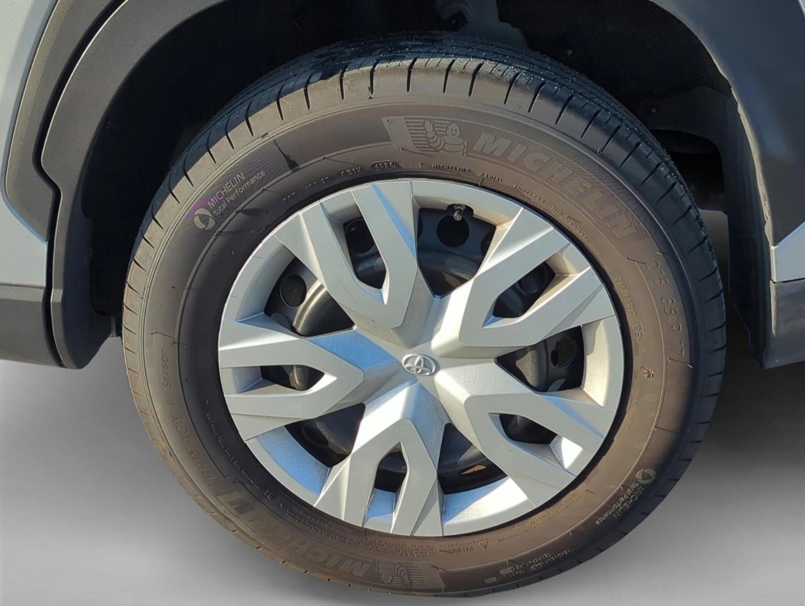 2025 Toyota Corolla Cross L 2WD (Natl)