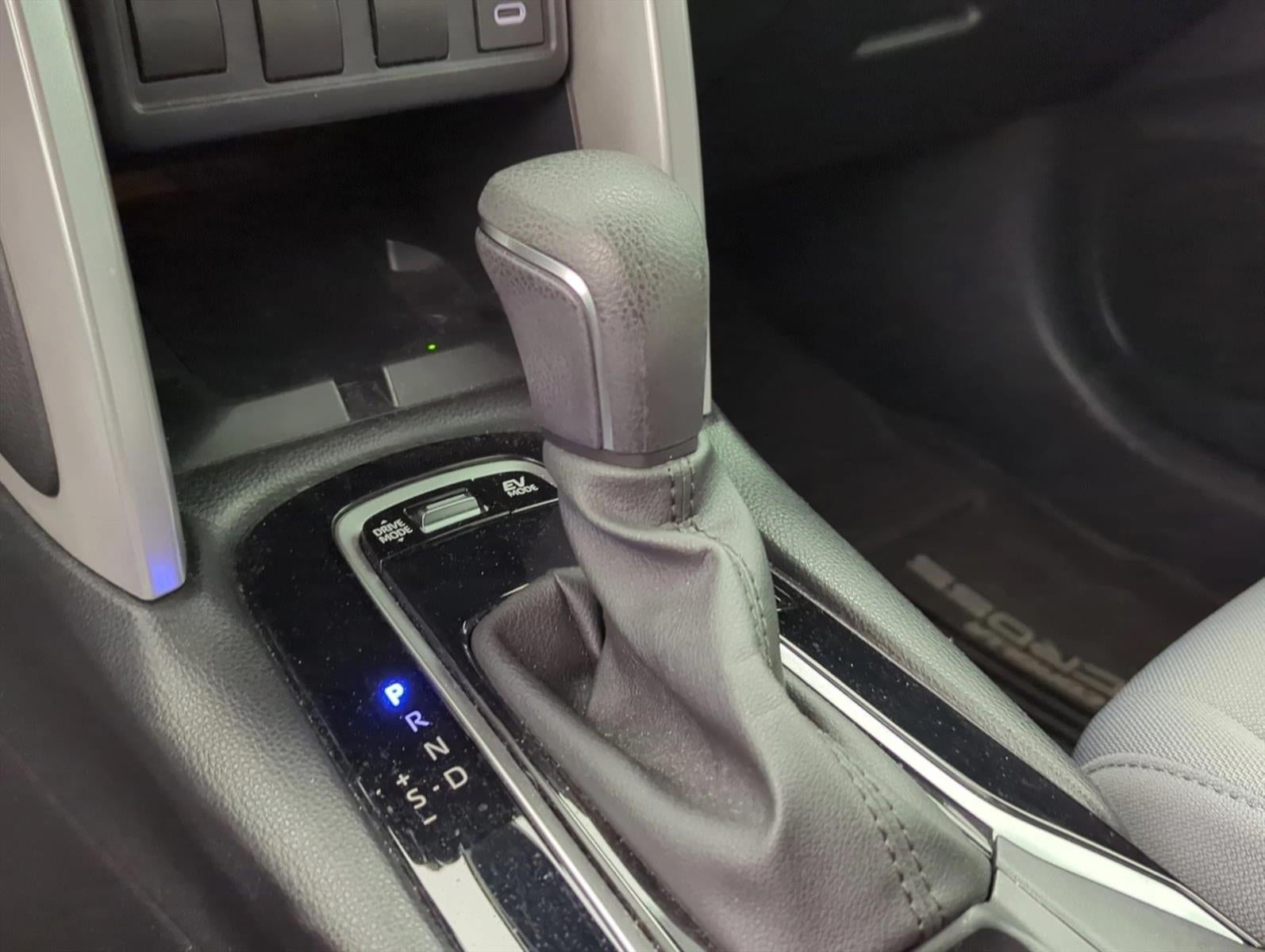 2024 Toyota Corolla Cross Hybrid SE 4WD (Natl)