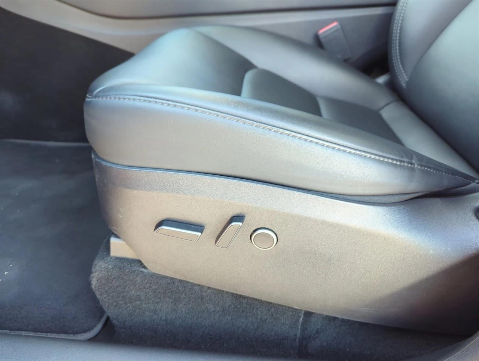 2023 Tesla Model Y Performance AWD