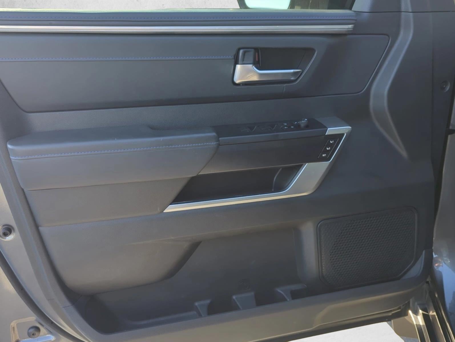 2024 Toyota Sequoia Platinum 4WD (Natl)