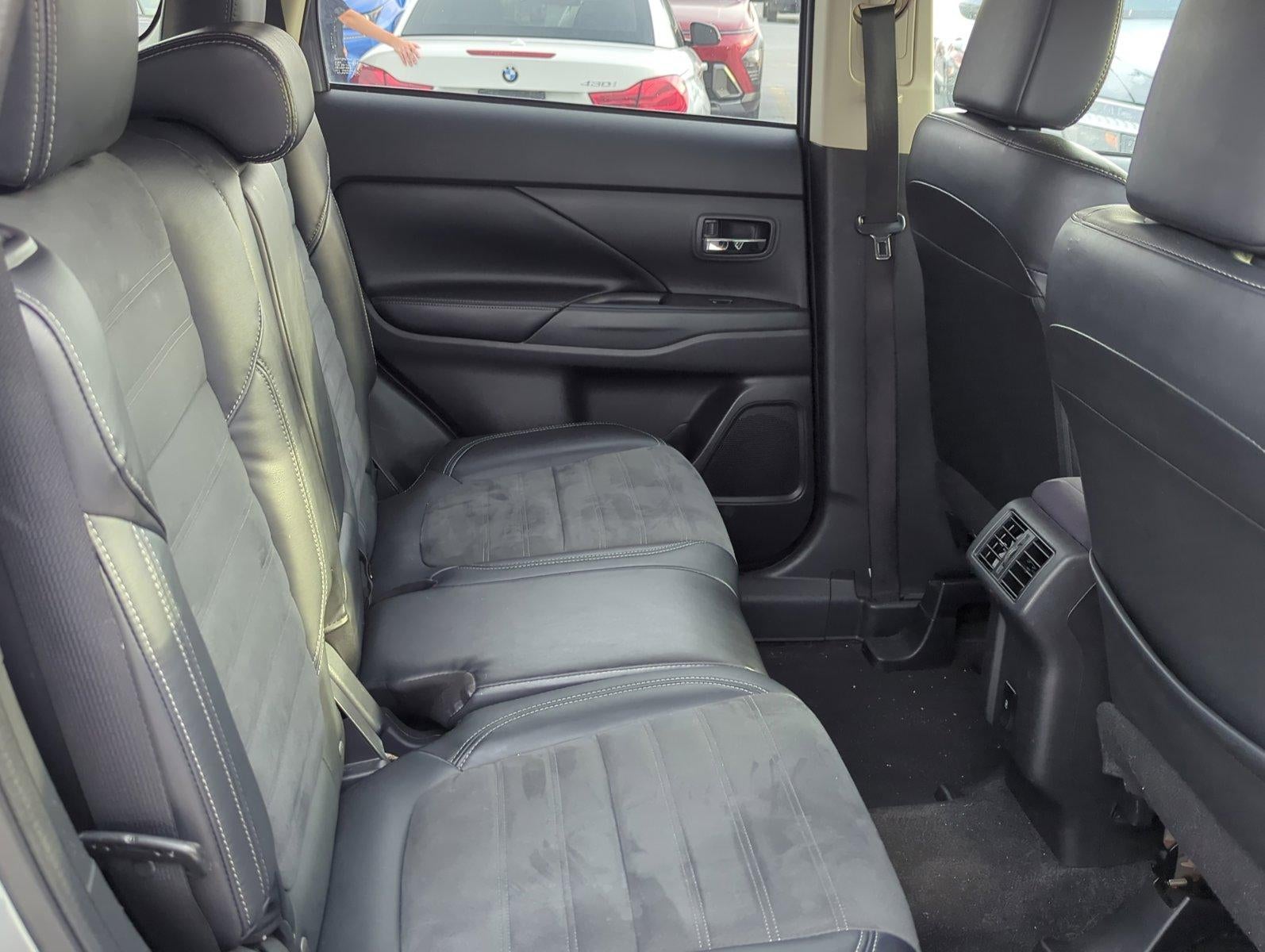 2020 Mitsubishi Outlander SE FWD