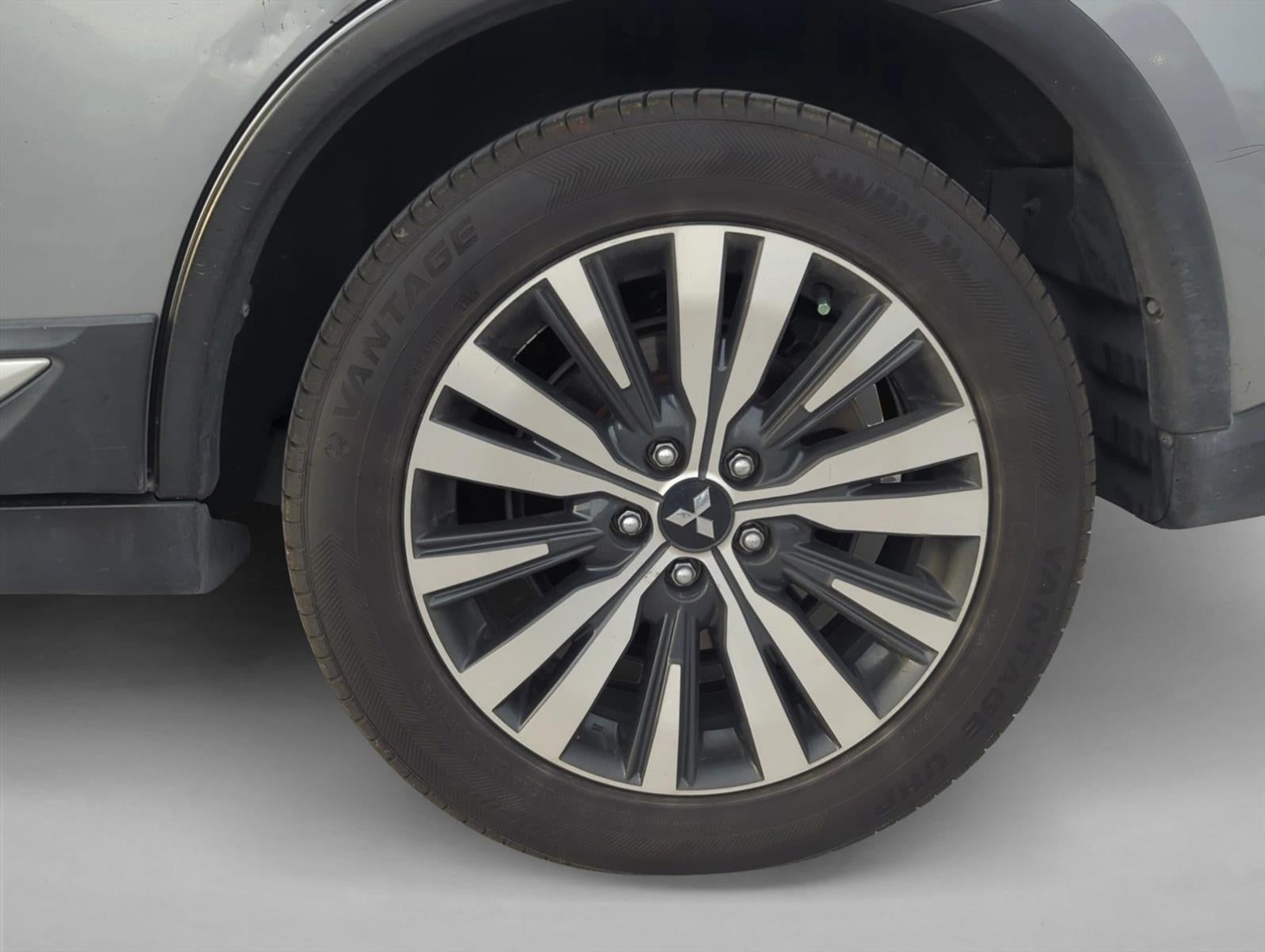 2020 Mitsubishi Outlander SE FWD
