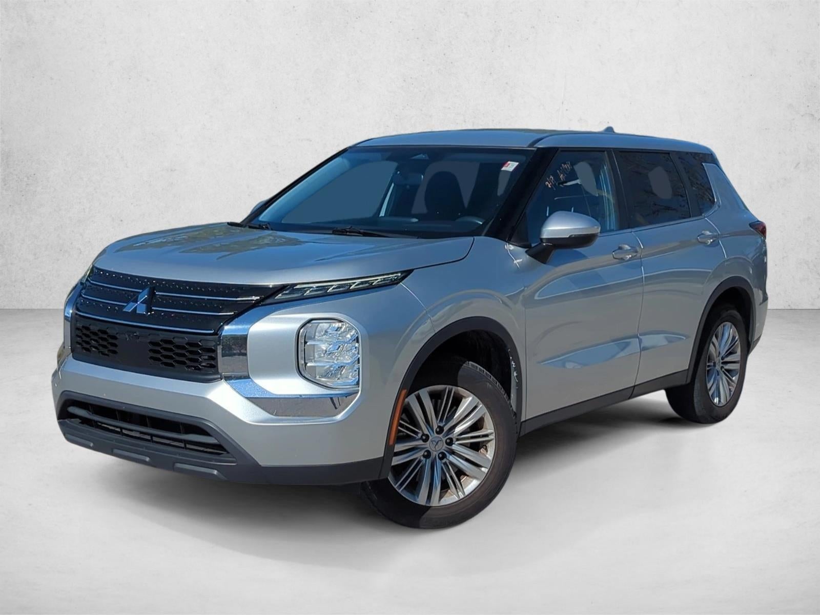 2022 Mitsubishi Outlander ES FWD