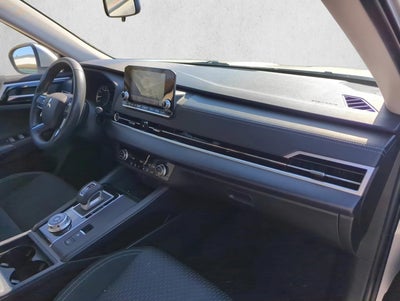 2022 Mitsubishi Outlander ES FWD