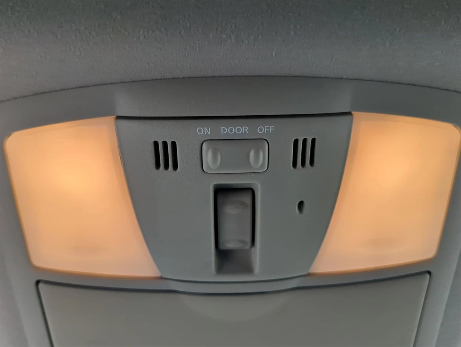 2012 Nissan Rogue FWD 4dr SL