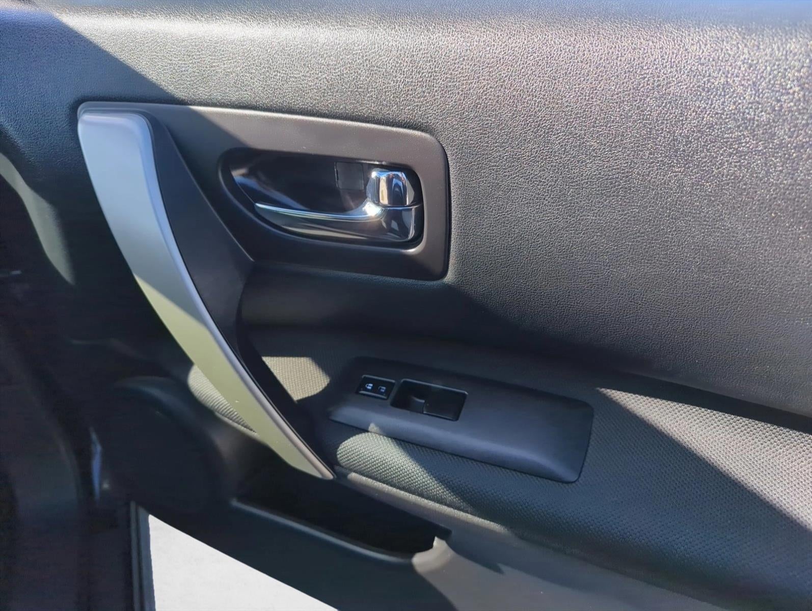 2013 Nissan Rogue AWD 4dr S