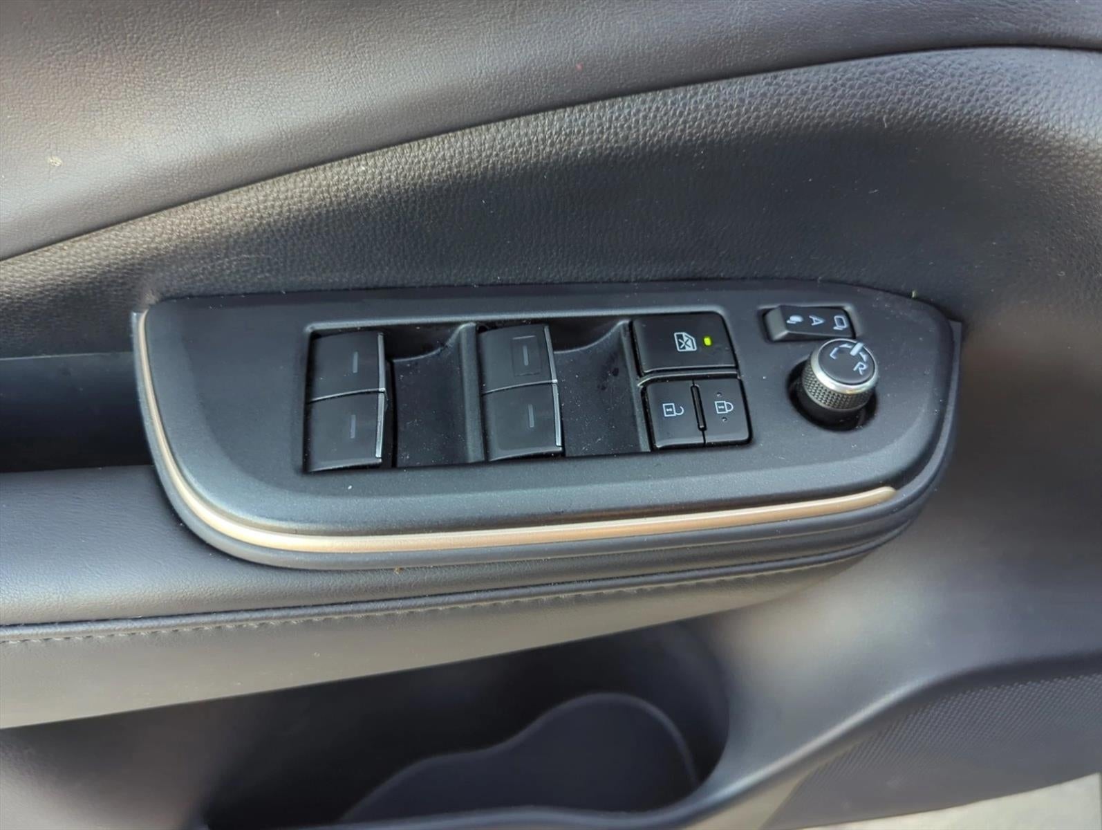 2023 Toyota Crown XLE AWD (Natl)