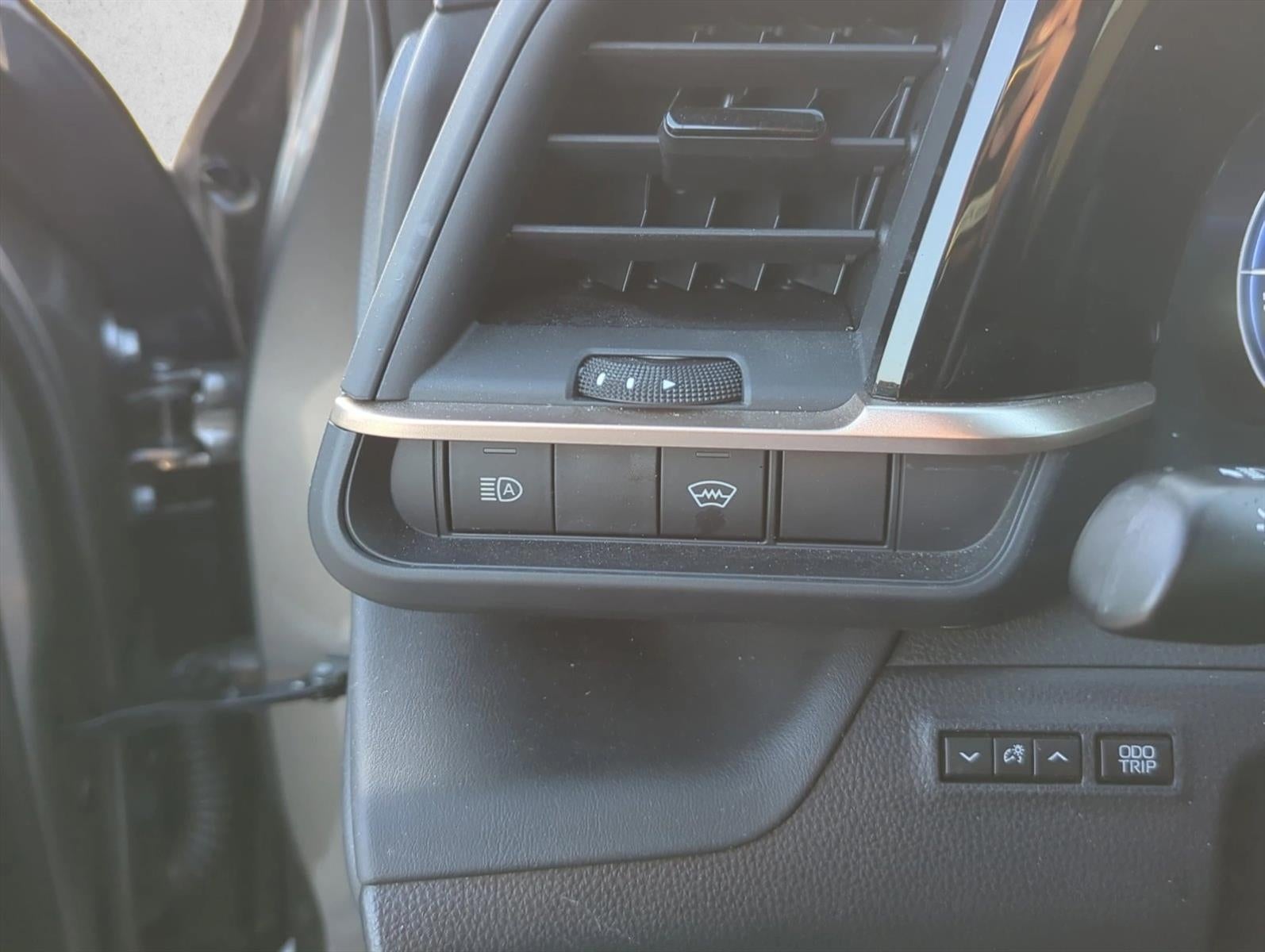 2023 Toyota Crown XLE AWD (Natl)