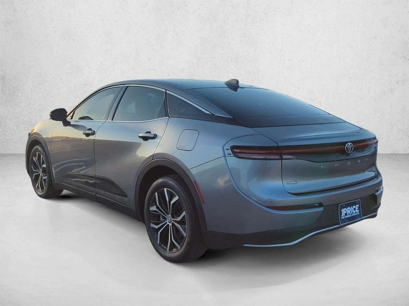 2023 Toyota Crown XLE AWD (Natl)