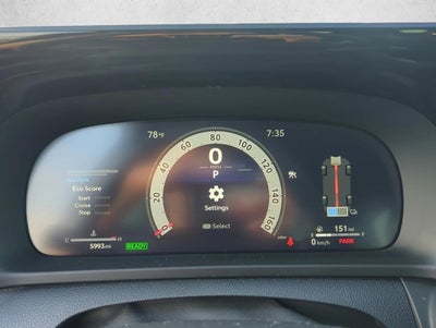 2025 Toyota Crown Signia XLE AWD (Natl)