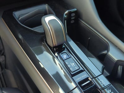 2025 Toyota Crown Signia XLE AWD (Natl)