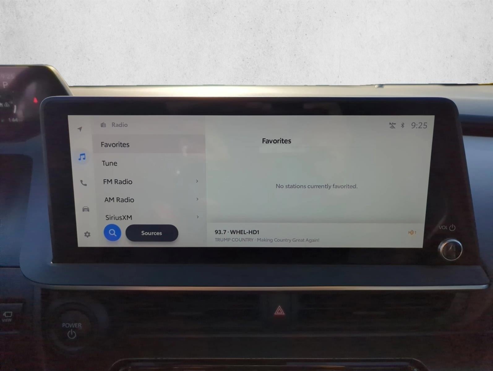 2024 Toyota Prius Limited (Natl)