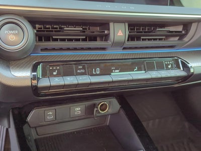 2025 Toyota Prius XLE (Natl)
