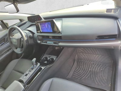 2025 Toyota Prius XLE (Natl)