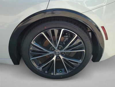 2023 Toyota Prius Limited AWD (Natl)