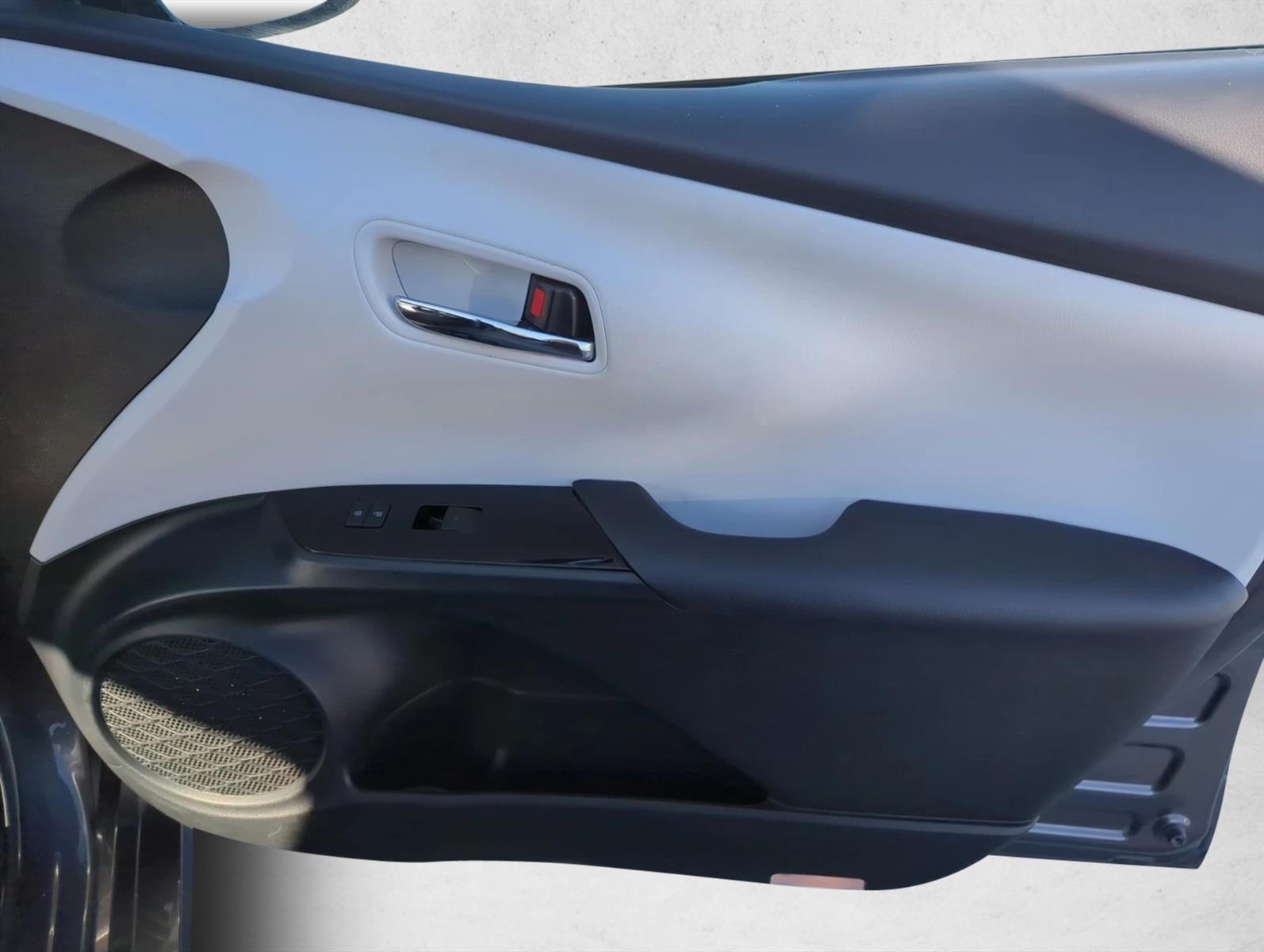 2021 Toyota Prius XLE (Natl)