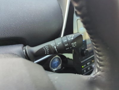 2017 Toyota Prius Three Touring (Natl)