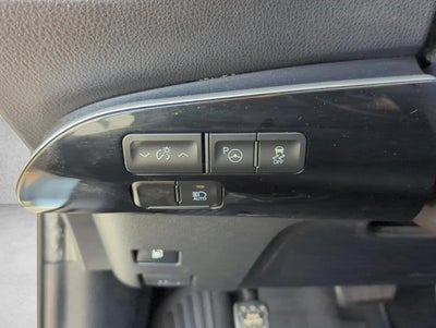 2020 Toyota Prius LE (Natl)