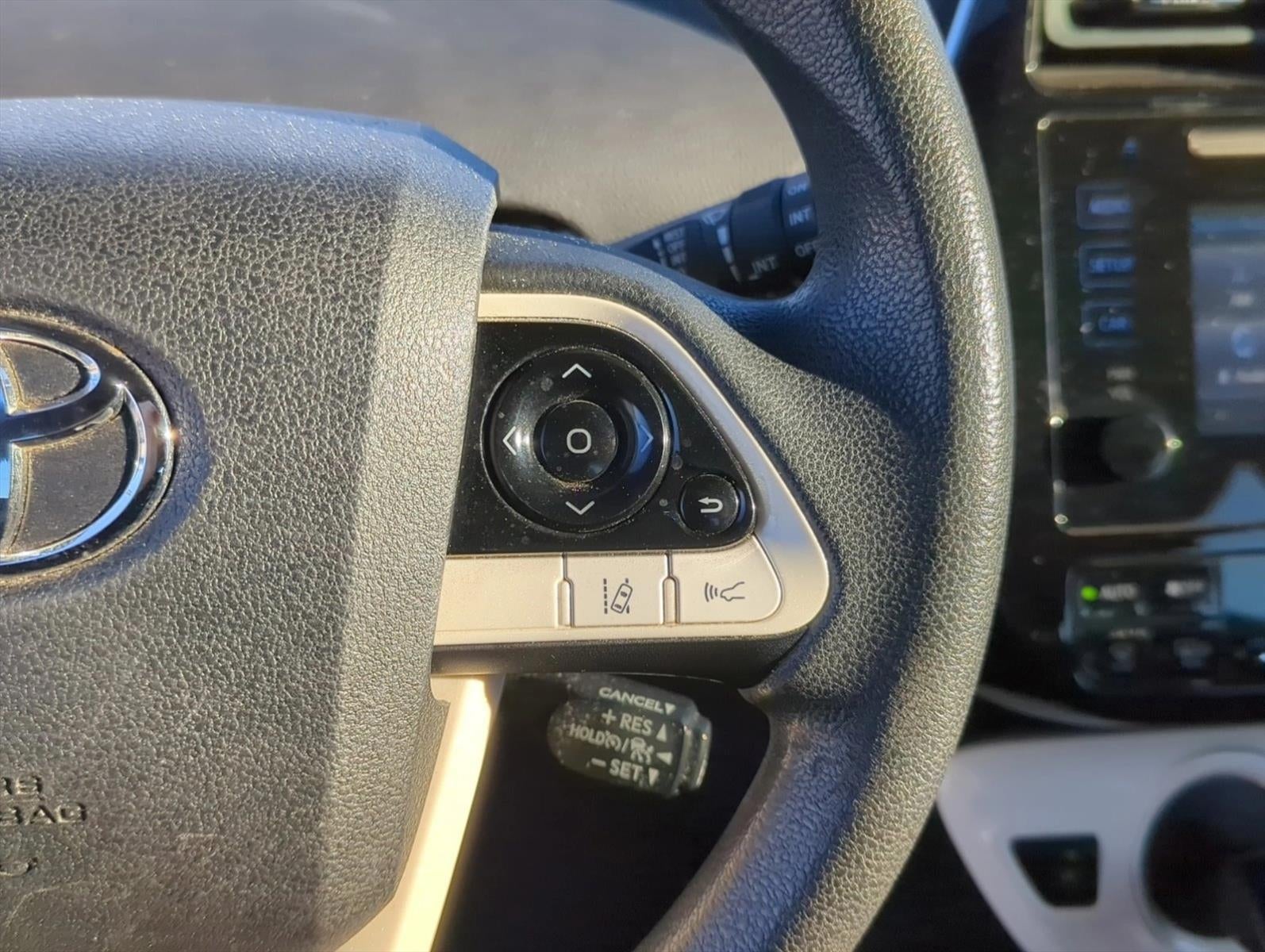 2017 Toyota Prius Two (SE)