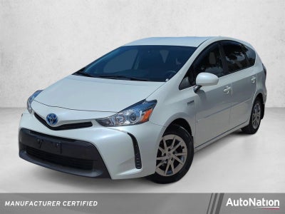 2017 Toyota Prius v Two (Natl)