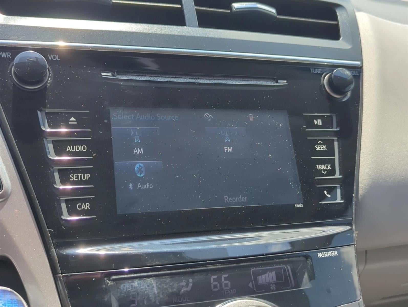 2017 Toyota Prius v Two (Natl)