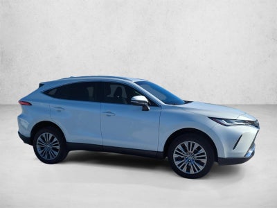 2022 Toyota Venza XLE AWD (SE)