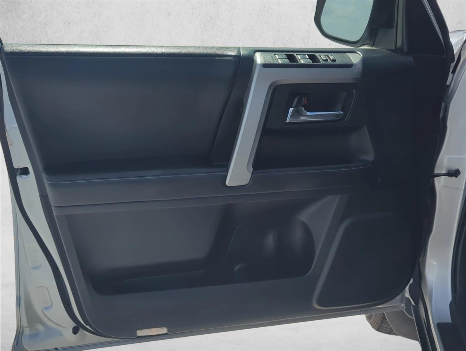 2022 Toyota 4Runner SR5 2WD (Natl)