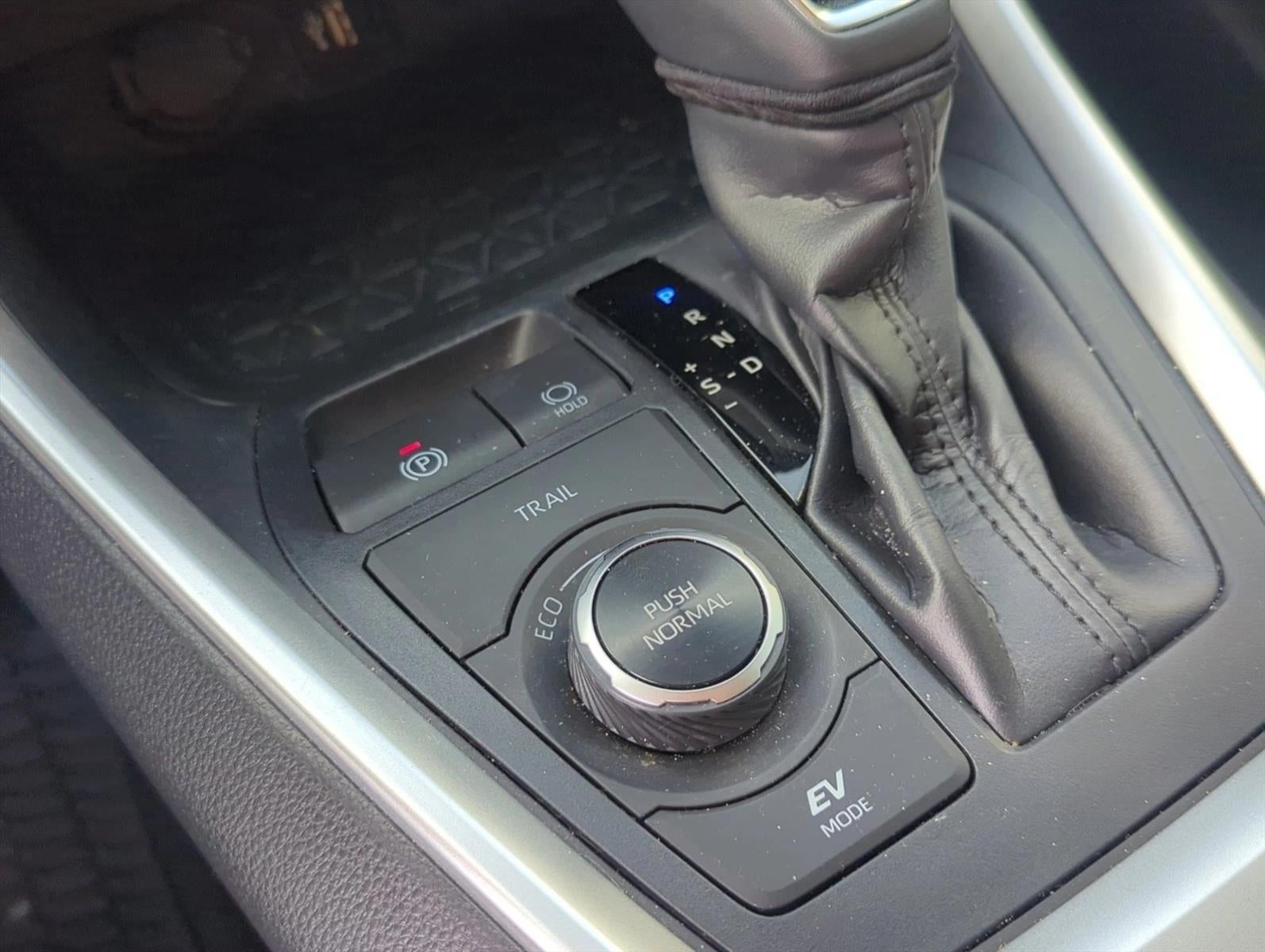 2024 Toyota RAV4 Hybrid XLE Premium AWD (Natl)