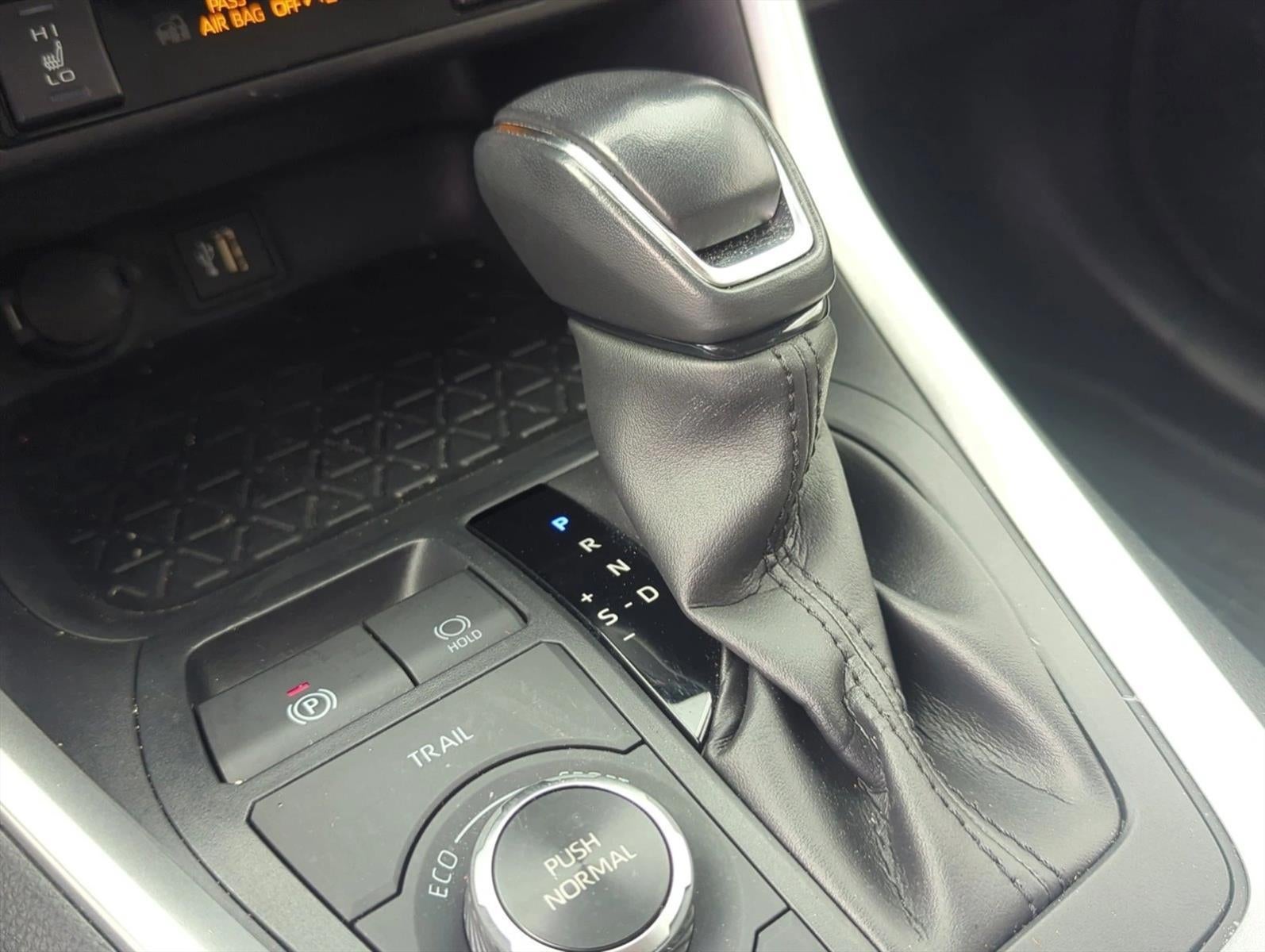 2023 Toyota RAV4 Hybrid XLE Premium AWD (Natl)