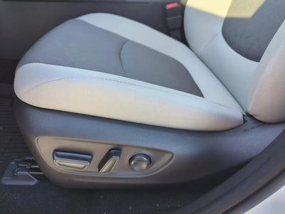2025 Toyota RAV4 Hybrid XLE AWD (Natl)