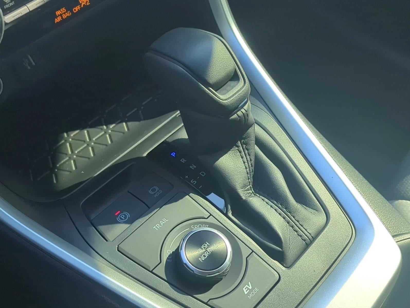 2025 Toyota RAV4 Hybrid XLE AWD (Natl)