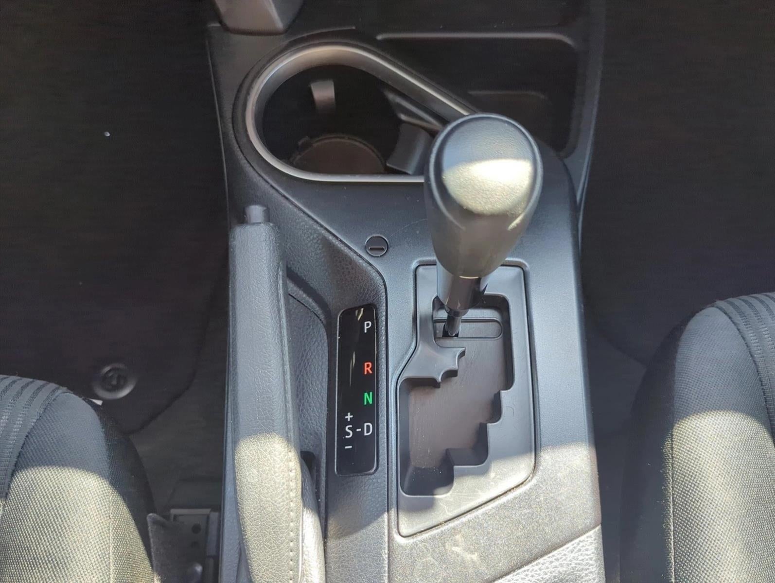 2017 Toyota RAV4 LE FWD (GS)