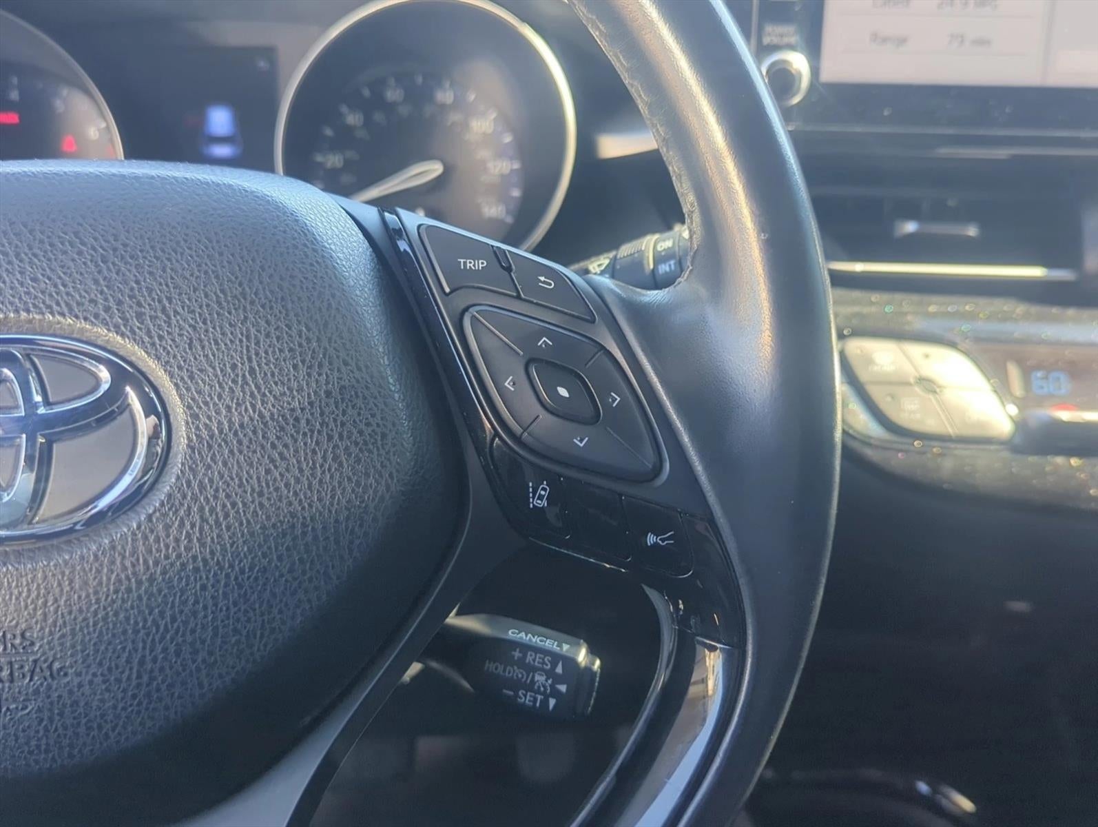 2019 Toyota C-HR XLE FWD (Natl)