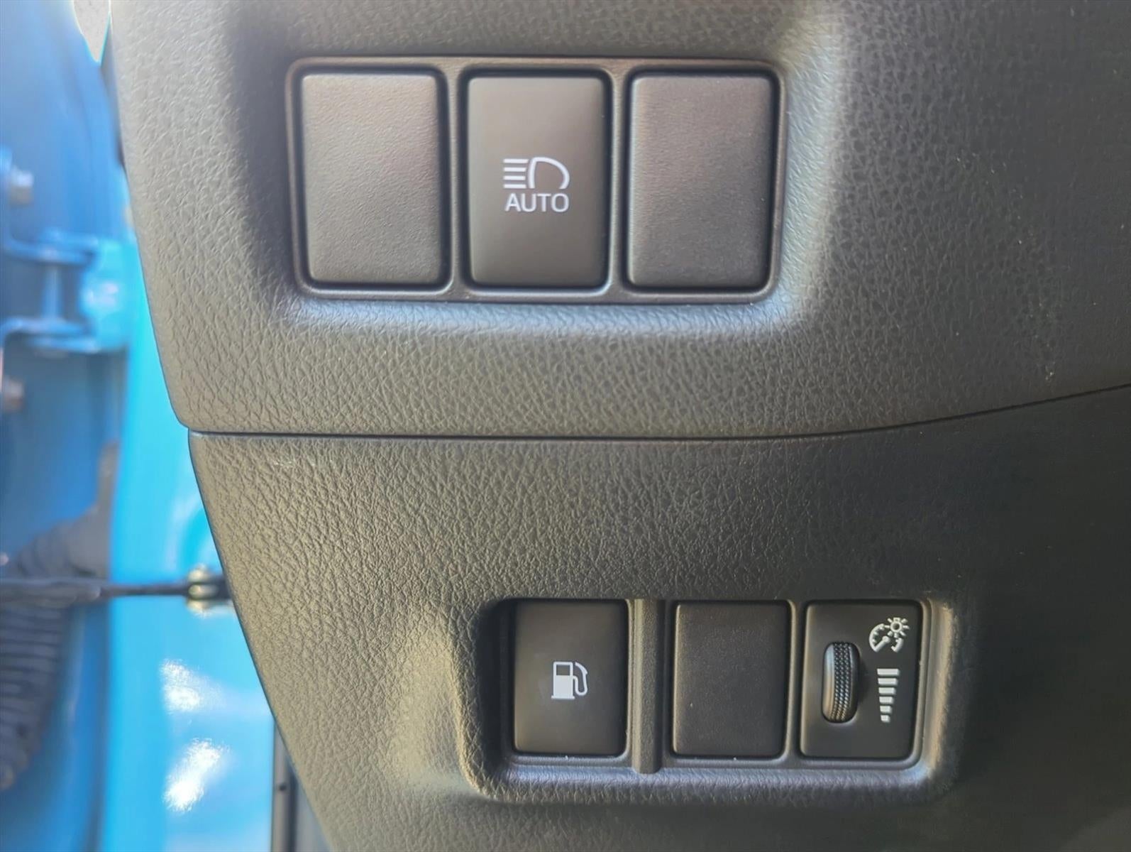 2019 Toyota C-HR XLE FWD (Natl)