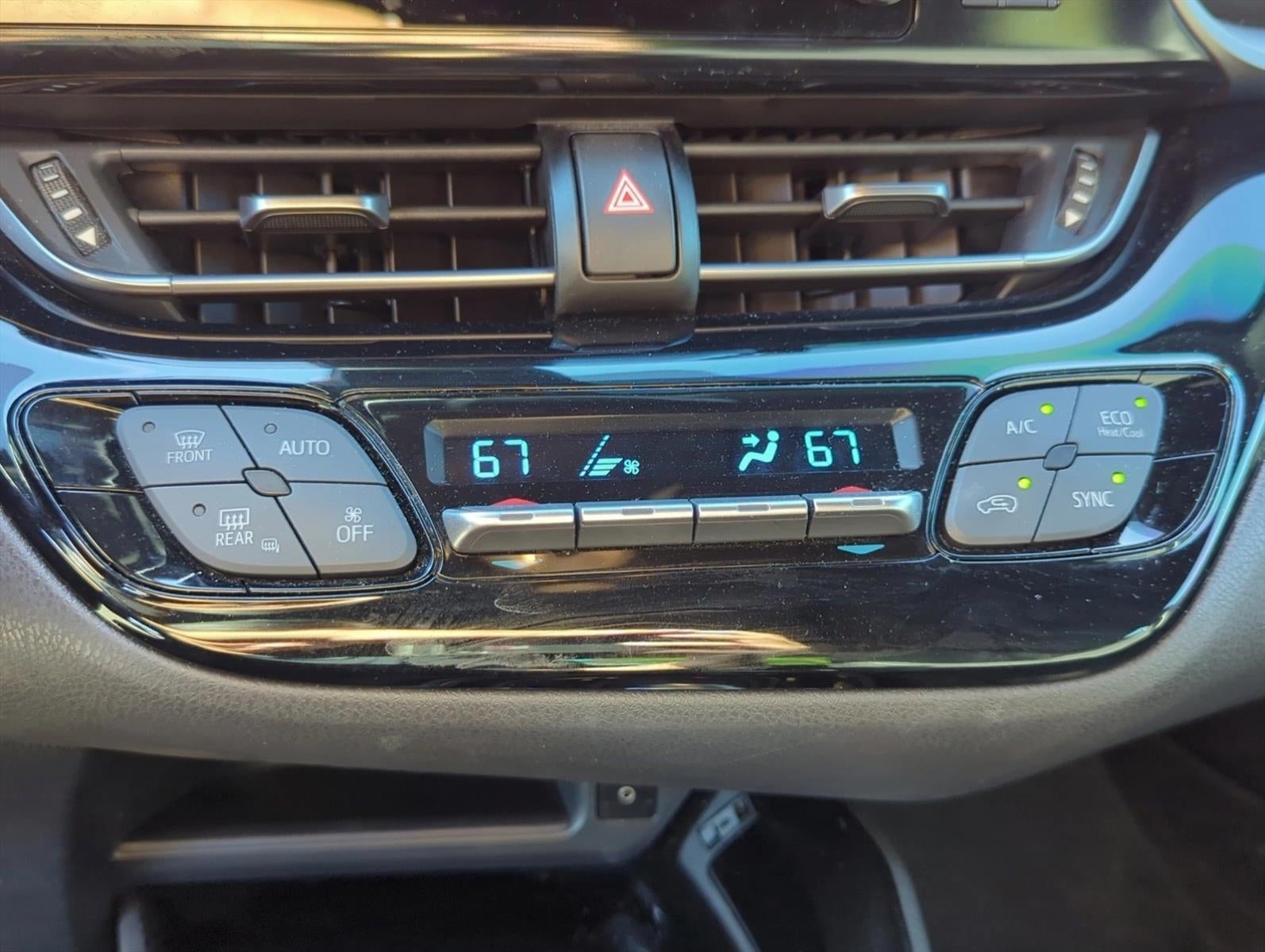 2019 Toyota C-HR XLE FWD (Natl)