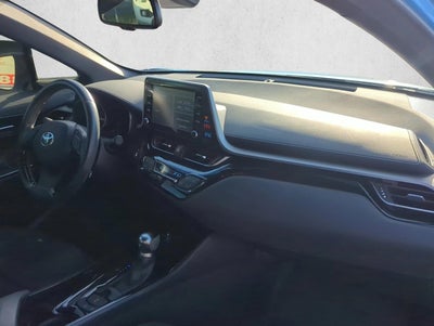 2019 Toyota C-HR XLE FWD (Natl)