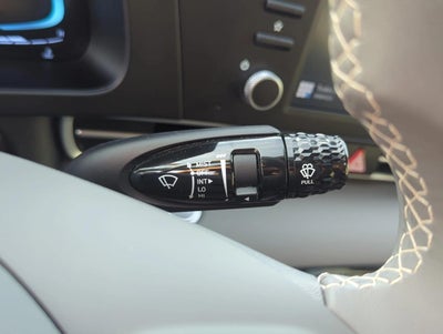 2025 Hyundai ELANTRA SEL Sport IVT