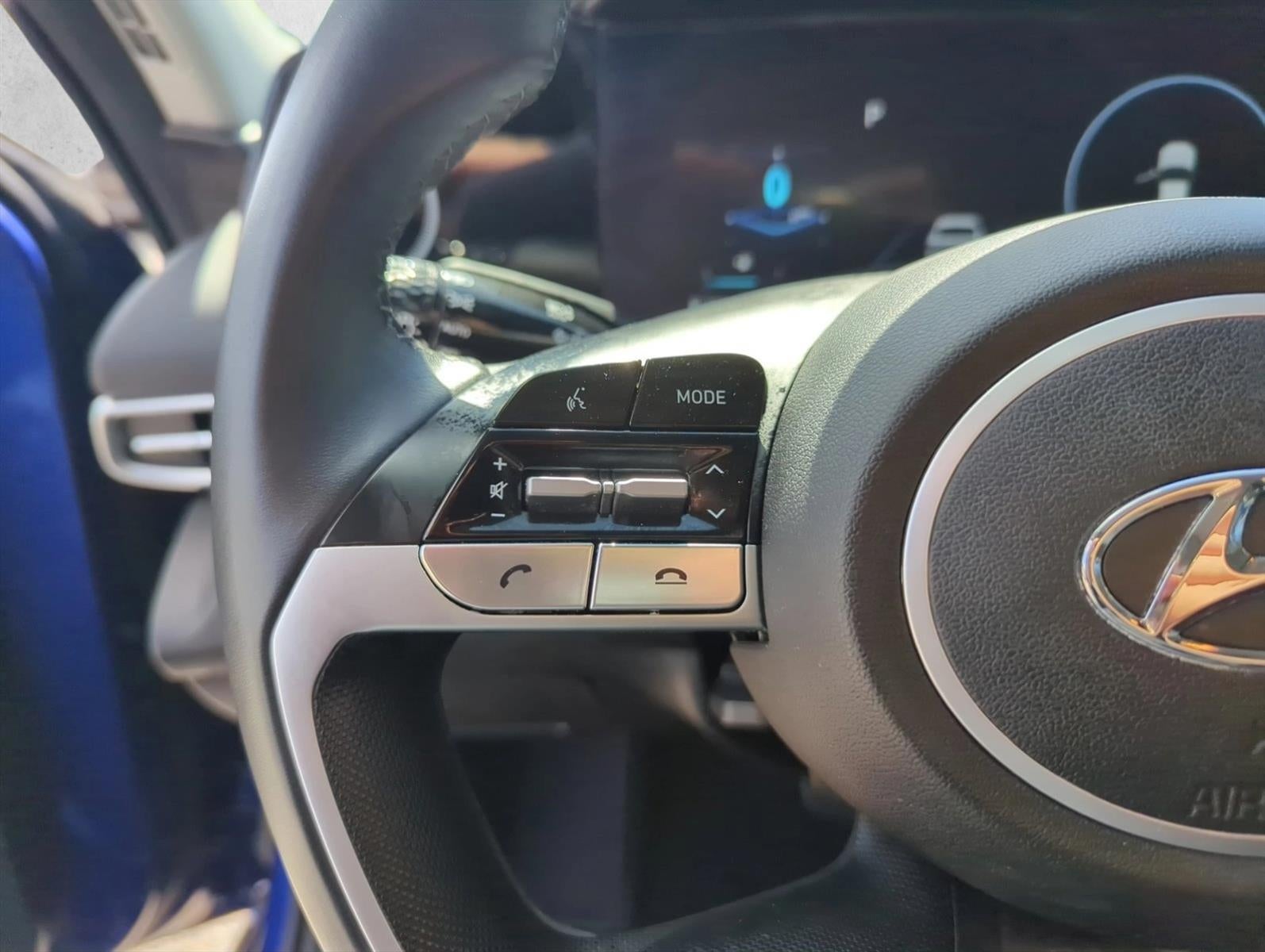 2023 Hyundai ELANTRA SEL IVT