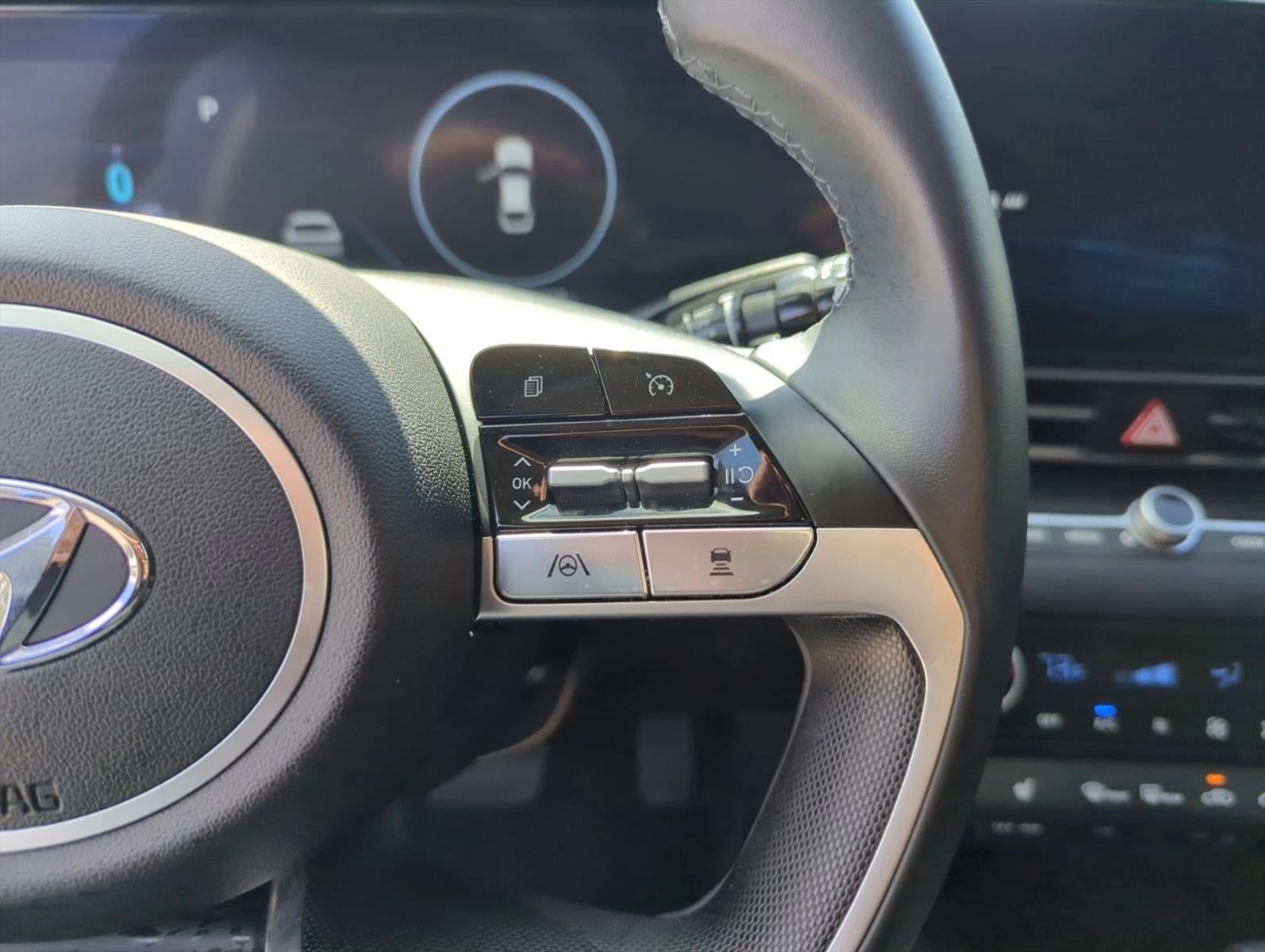 2023 Hyundai ELANTRA SEL IVT